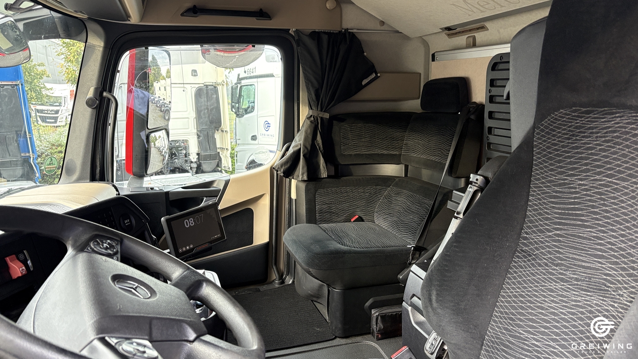 GTTC9636_2708453 vehicle image