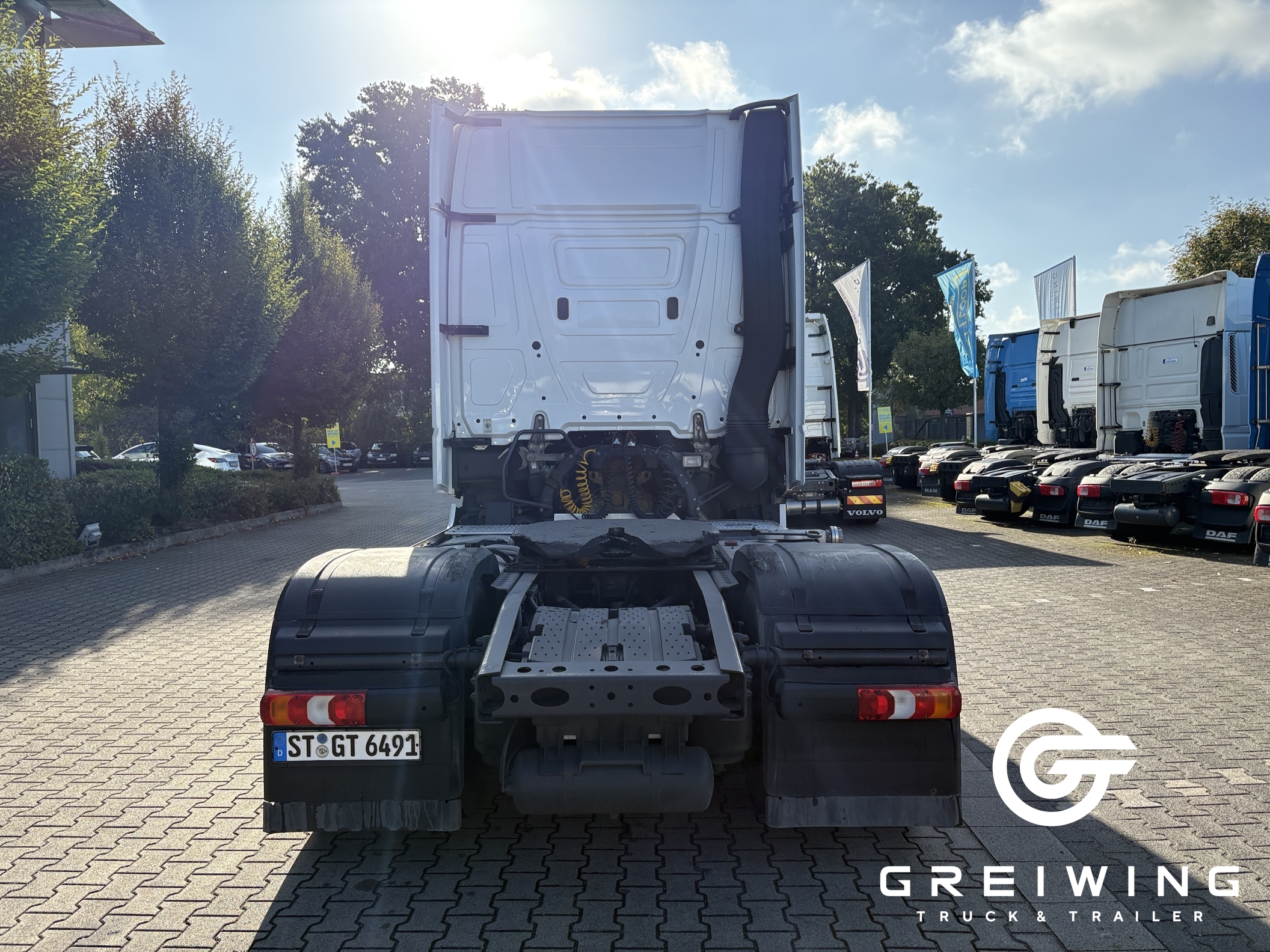 GTTC9636_2708458 vehicle image