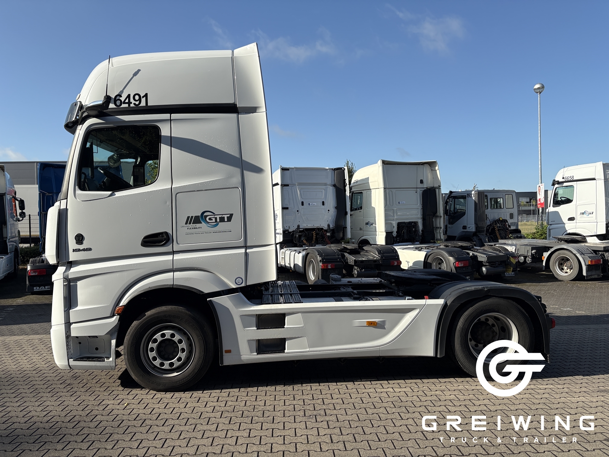 GTTC9636_2708458 vehicle image