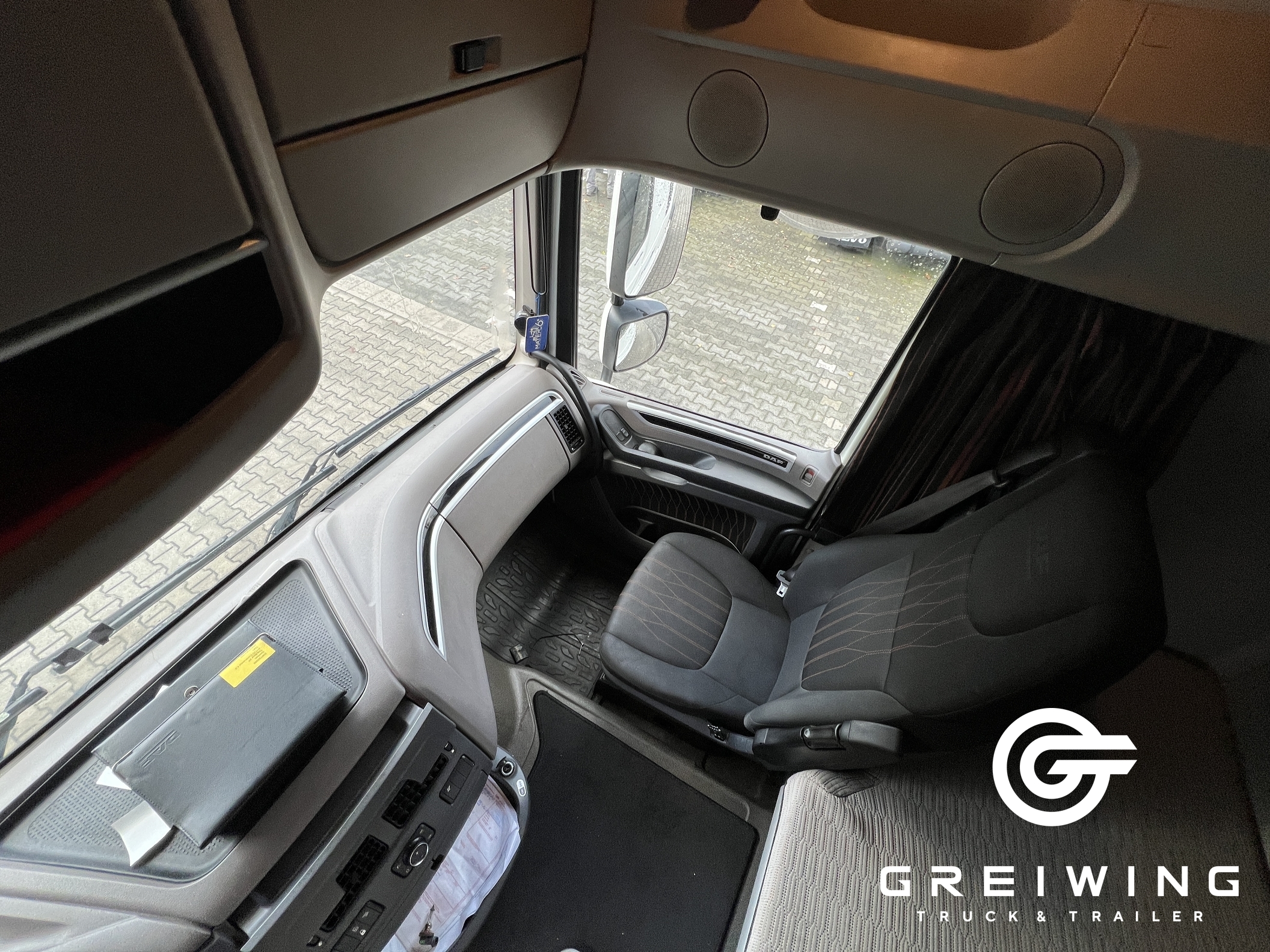 GTTC9636_2576998 vehicle image
