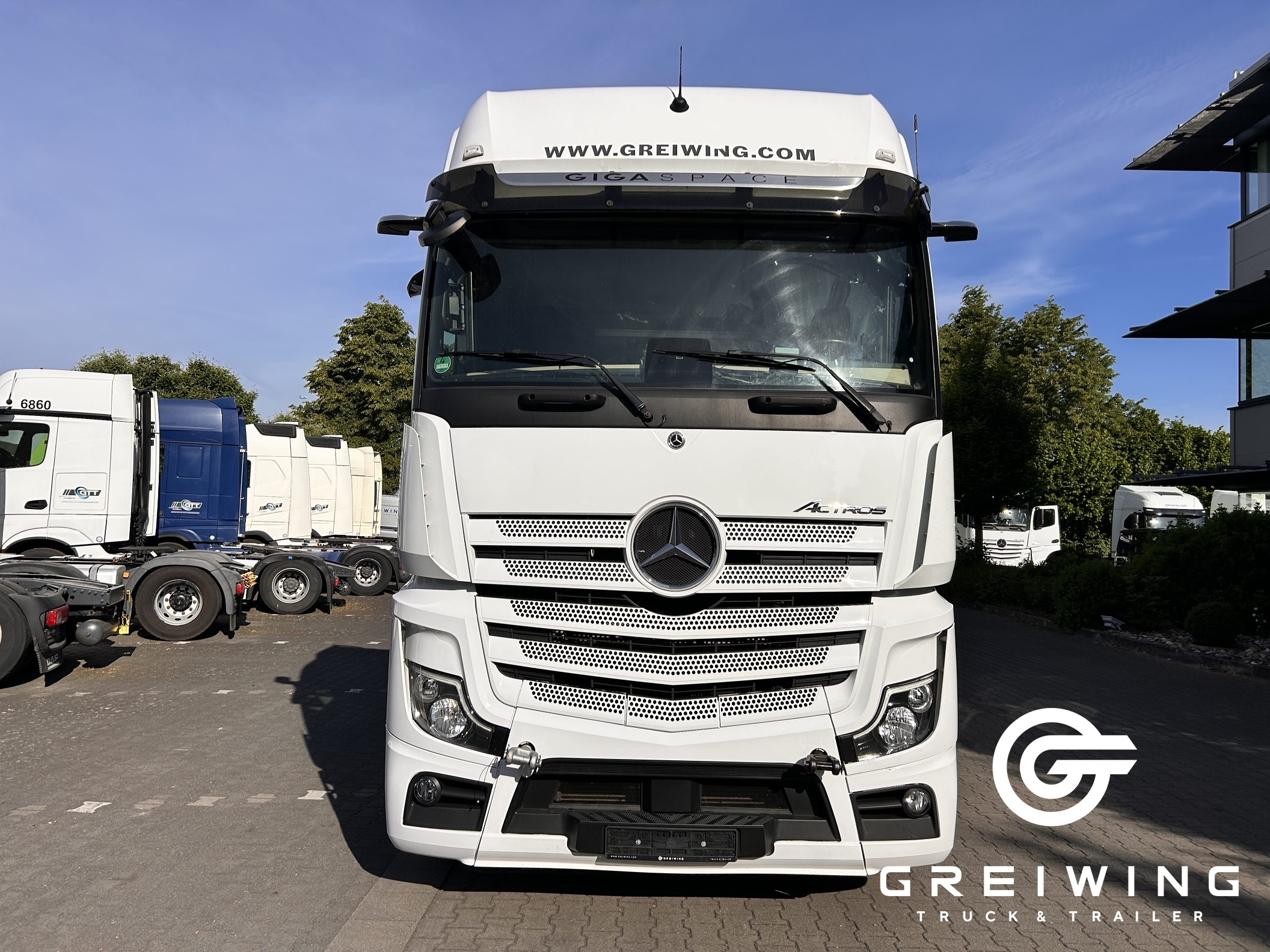 GTTC9636_2708460 vehicle image
