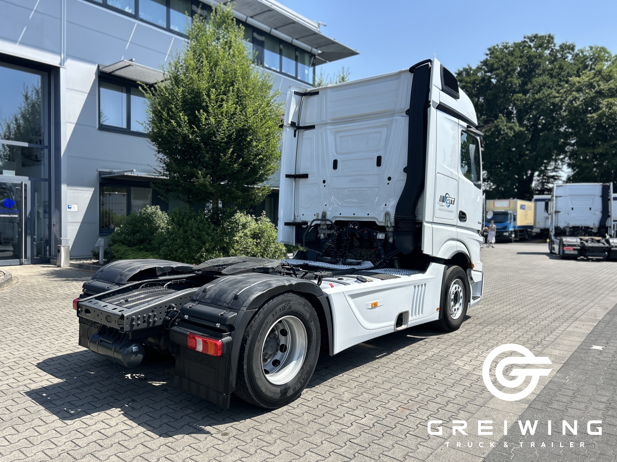 GTTC9636_2708461 vehicle image