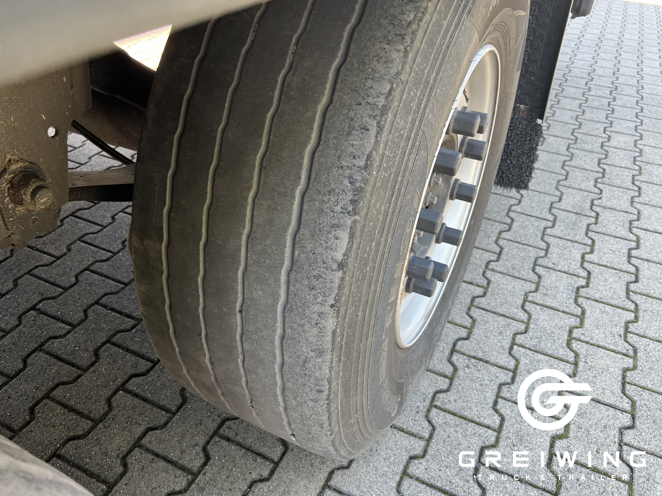 GTTC9636_2577001 vehicle image