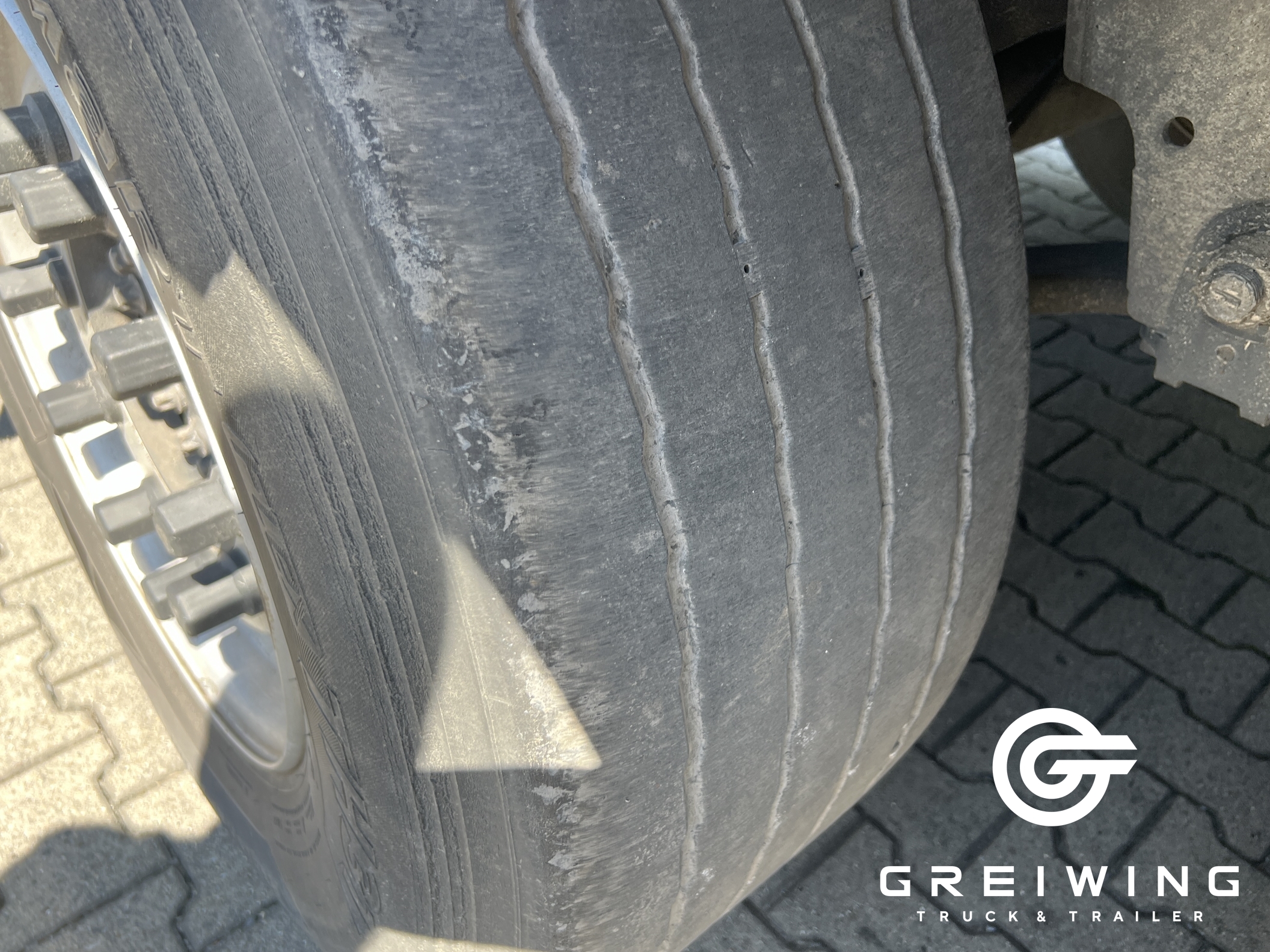 GTTC9636_2577001 vehicle image