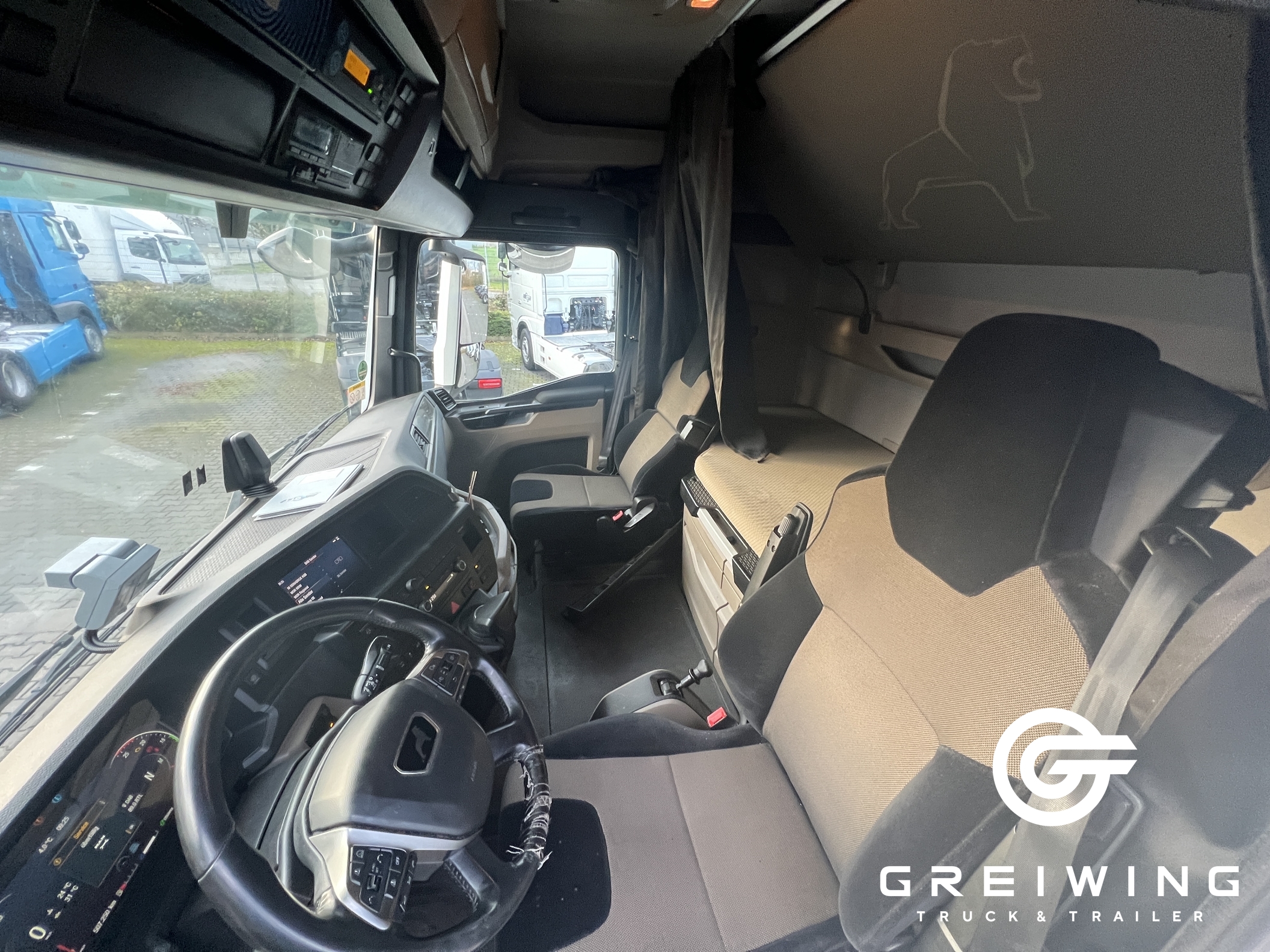 GTTC9636_2577002 vehicle image
