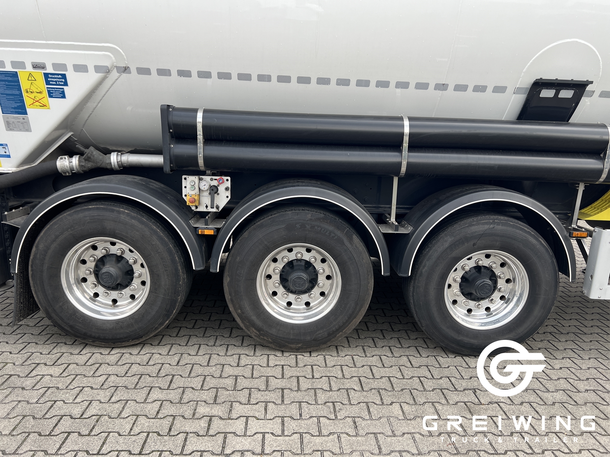 GTTC9636_2577006 vehicle image