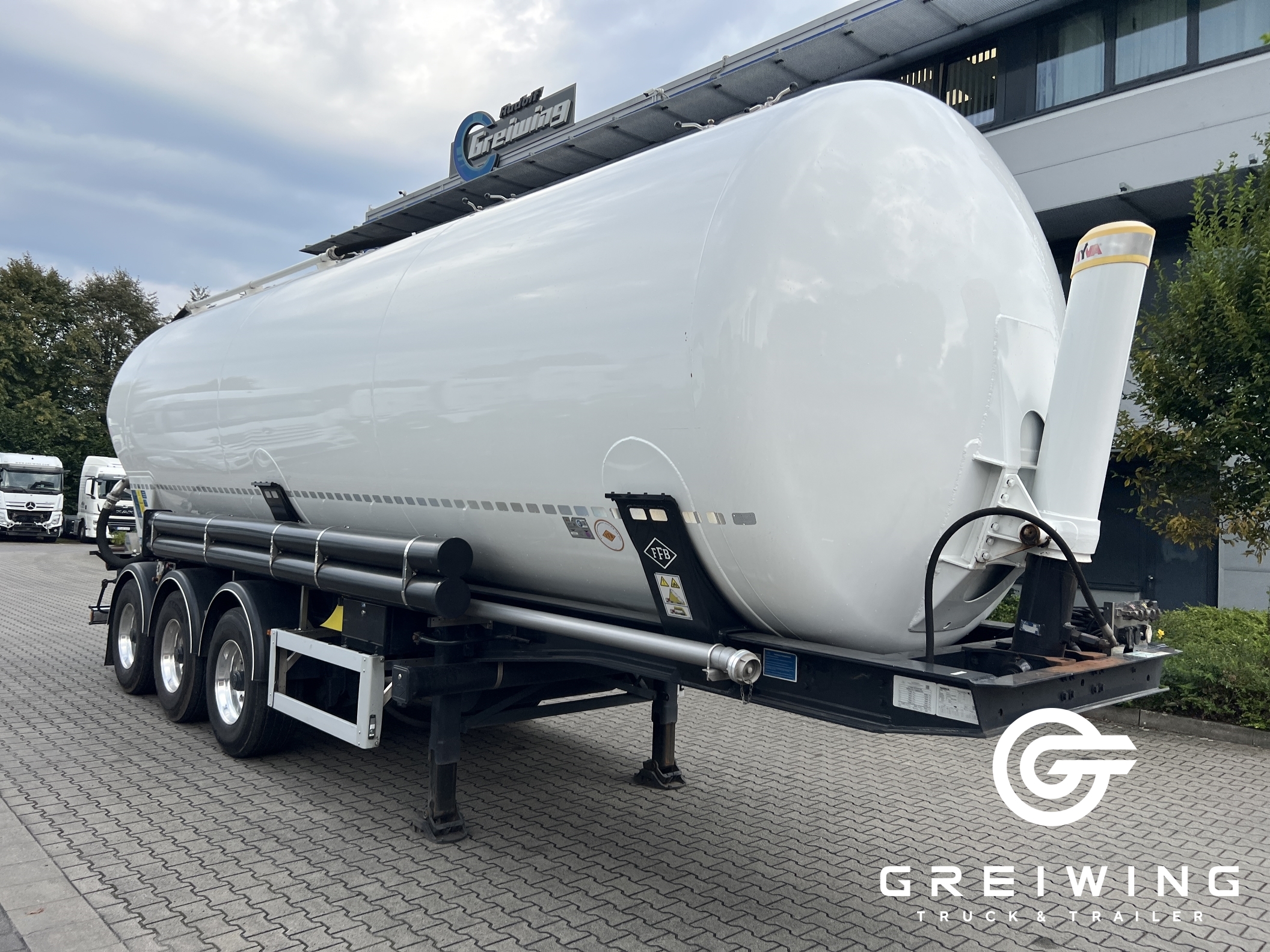 GTTC9636_2577006 vehicle image