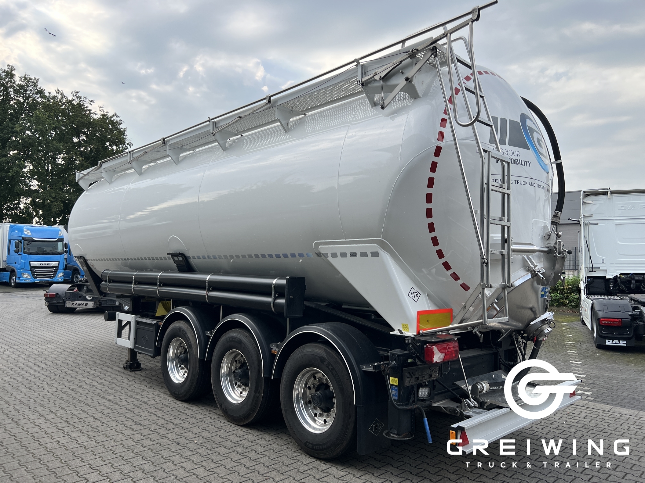 GTTC9636_2577006 vehicle image