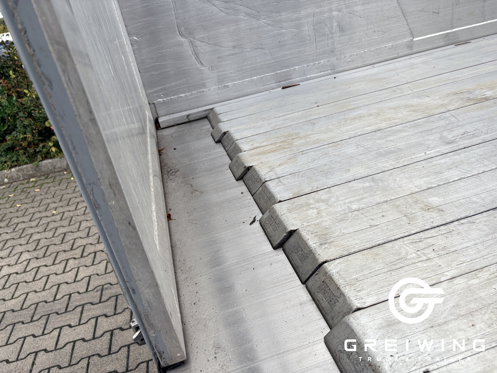 GTTC9636_2831482 vehicle image