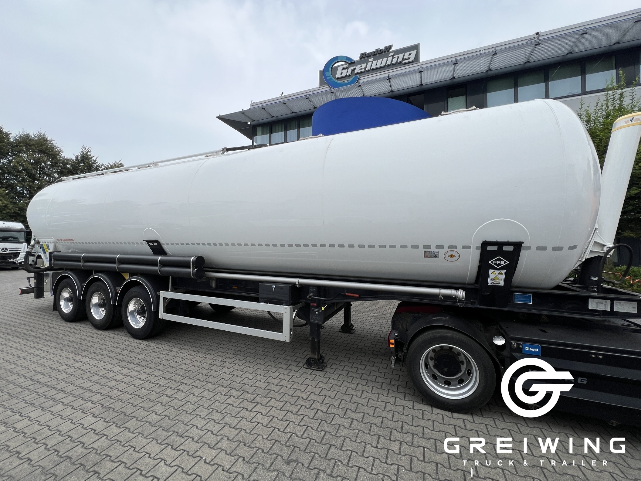 GTTC9636_2577007 vehicle image