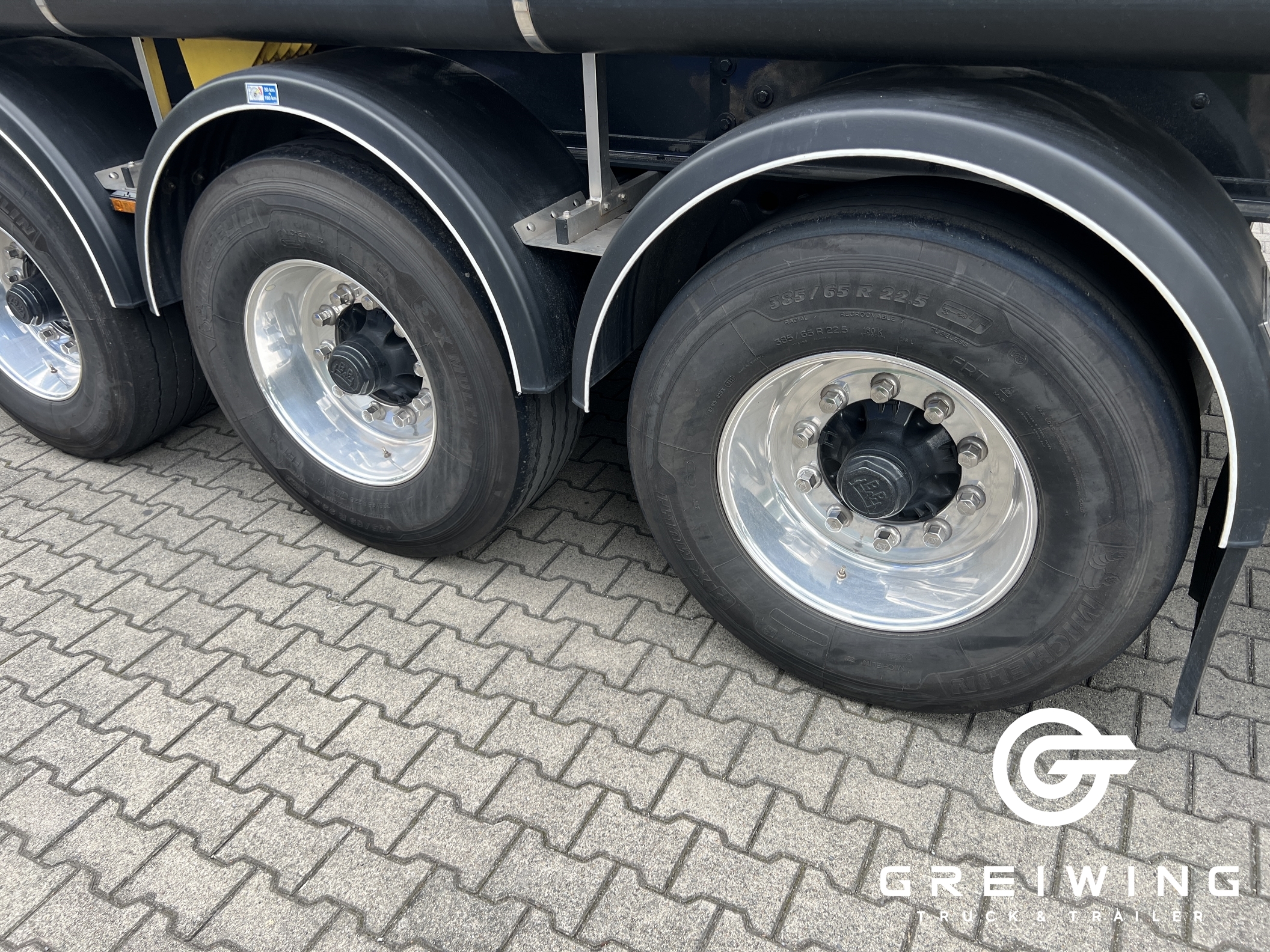 GTTC9636_2577007 vehicle image