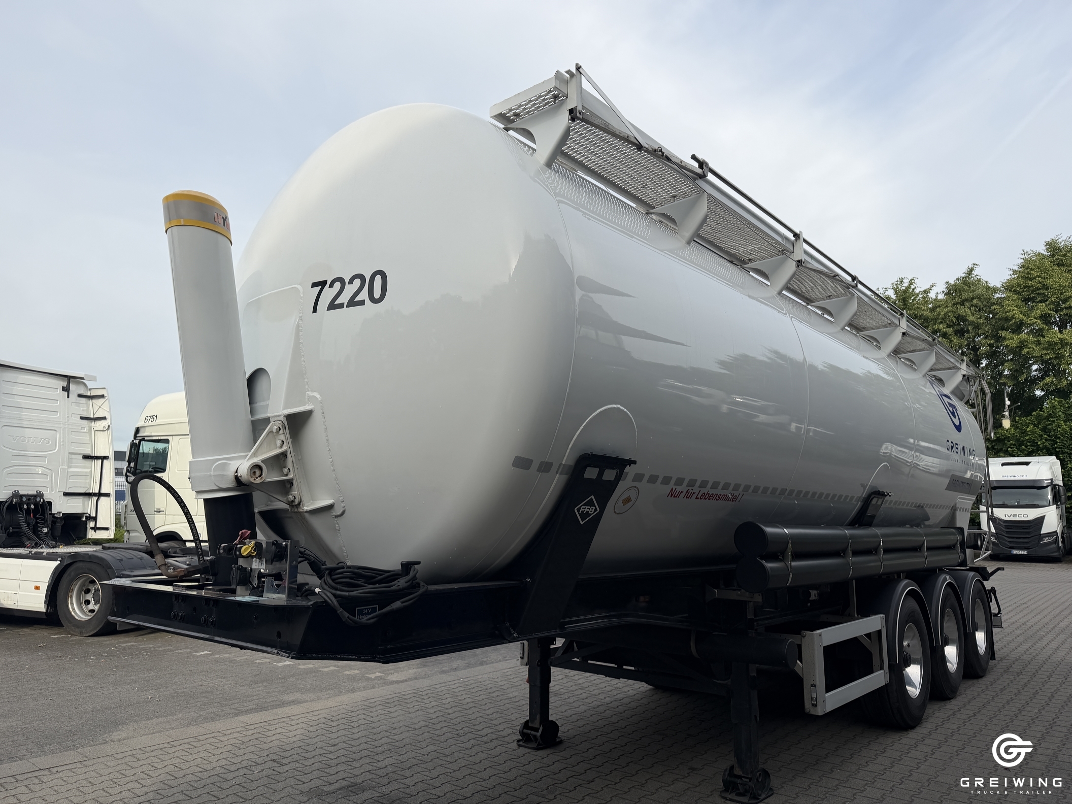 GTTC9636_2957927 vehicle image