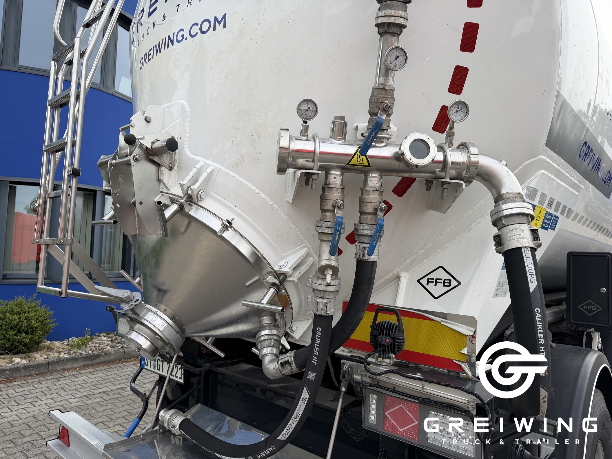 GTTC9636_2957928 vehicle image