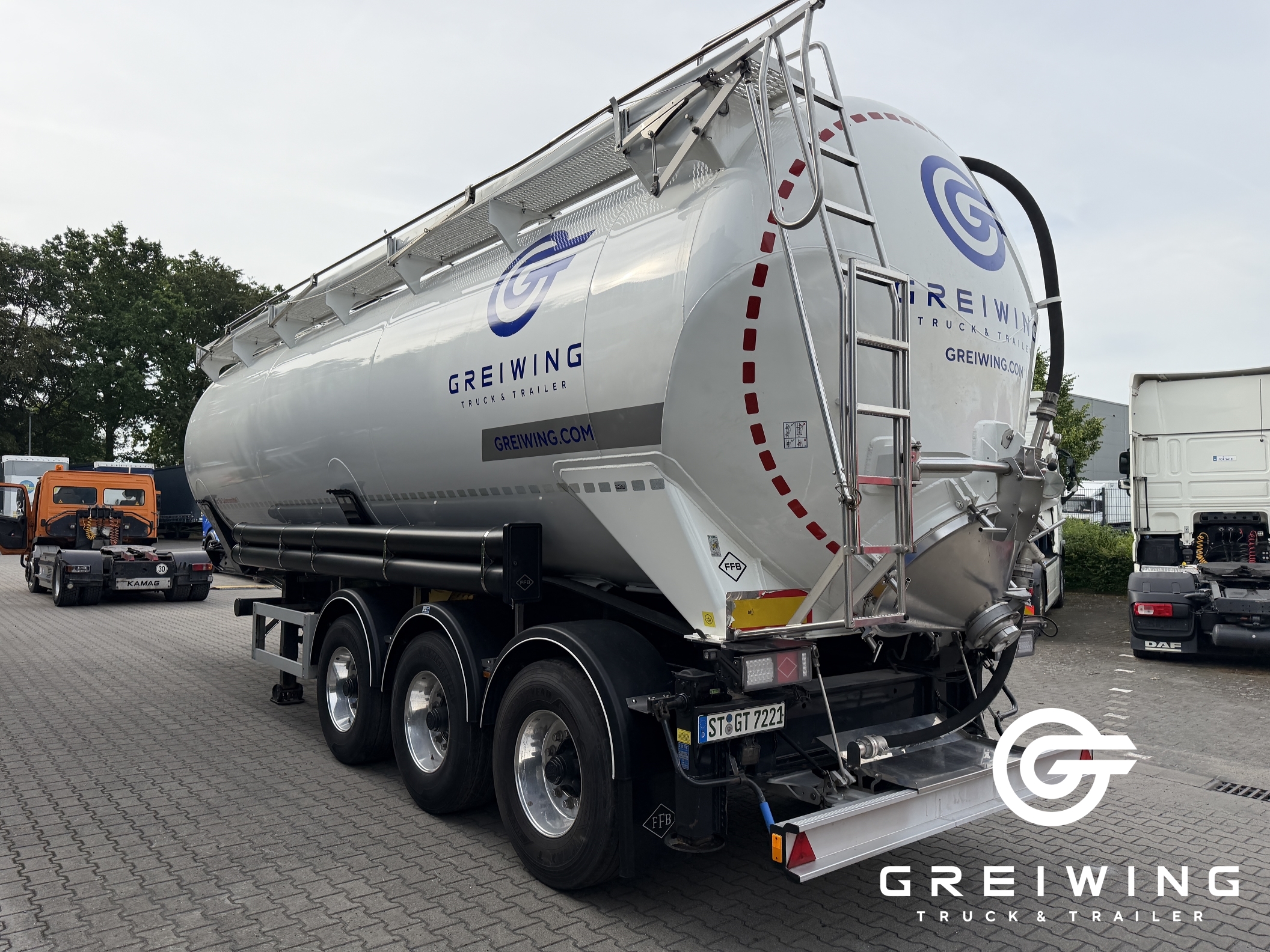 GTTC9636_2957928 vehicle image