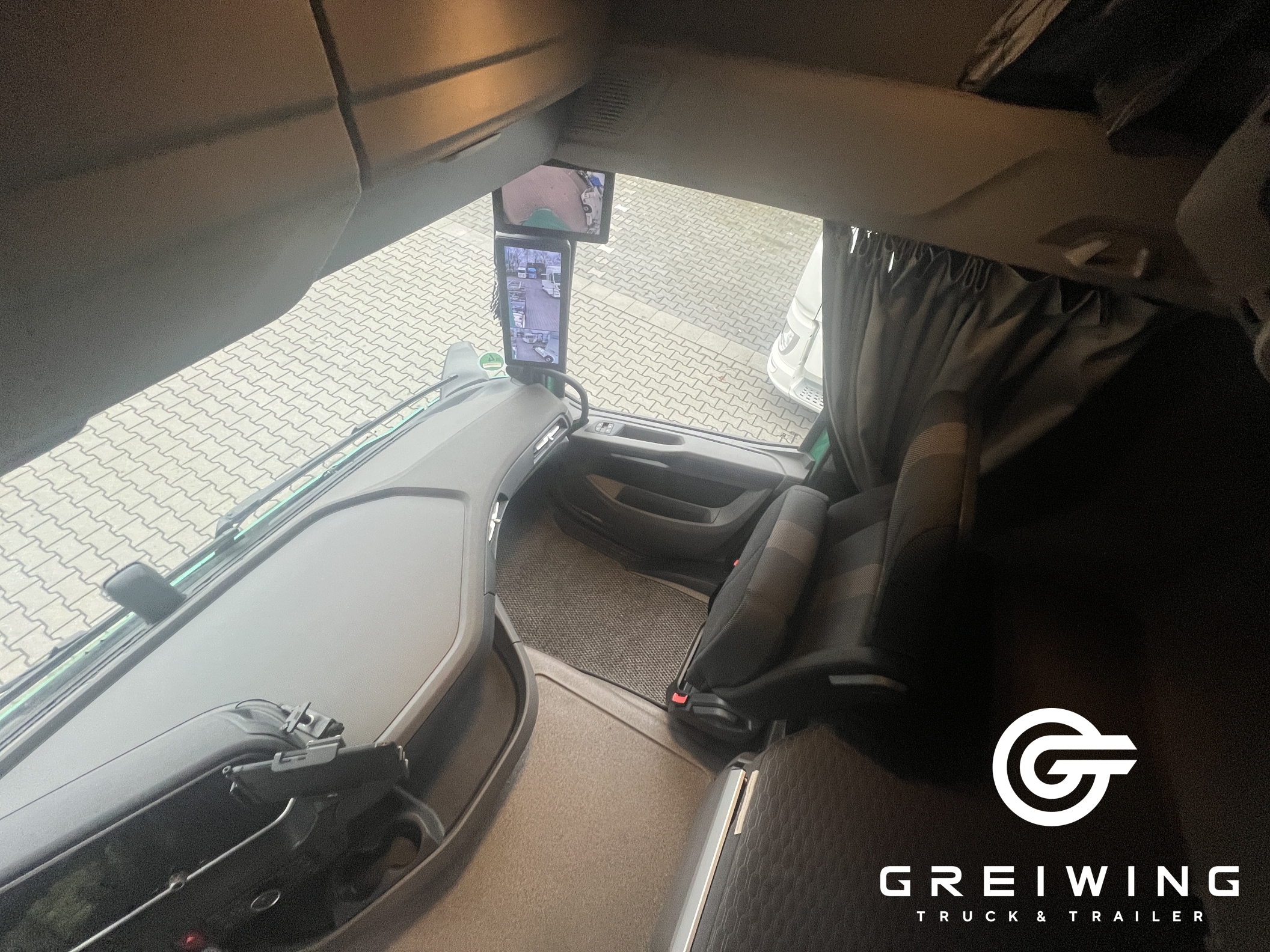 GTTC9636_2577010 vehicle image