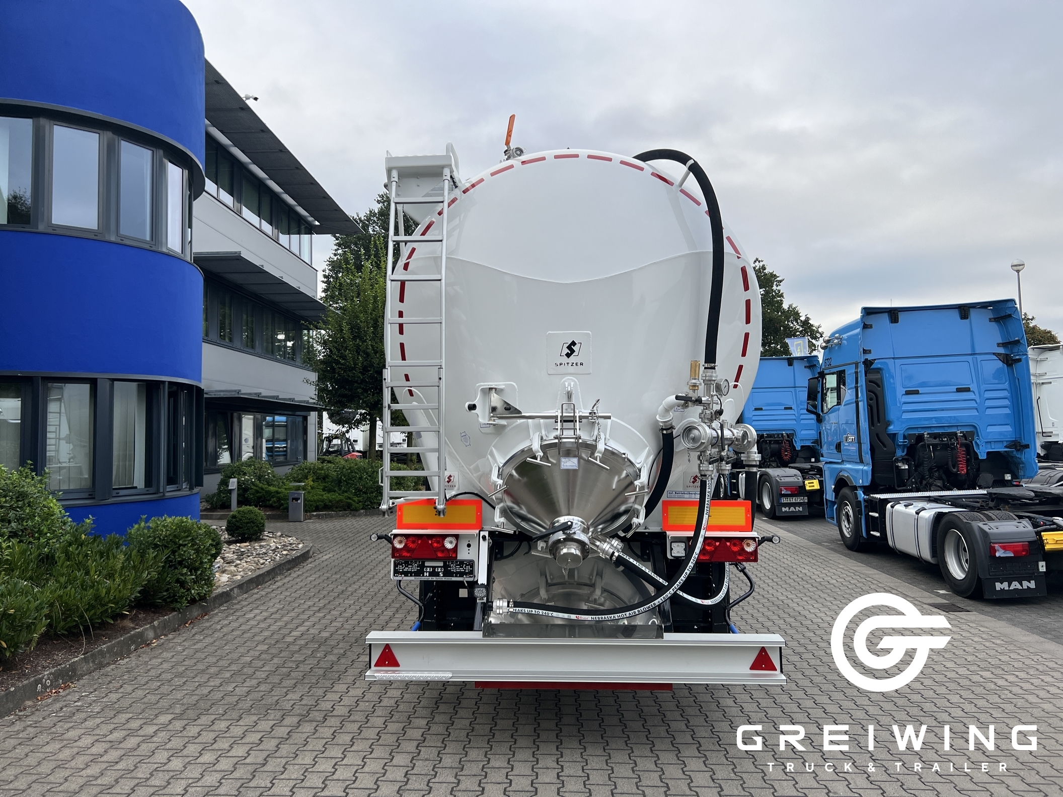 GTTC9636_2577012 vehicle image