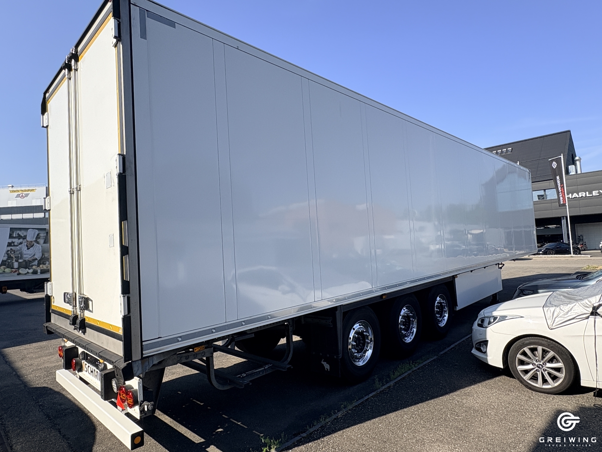 GTTC9636_2957930 vehicle image