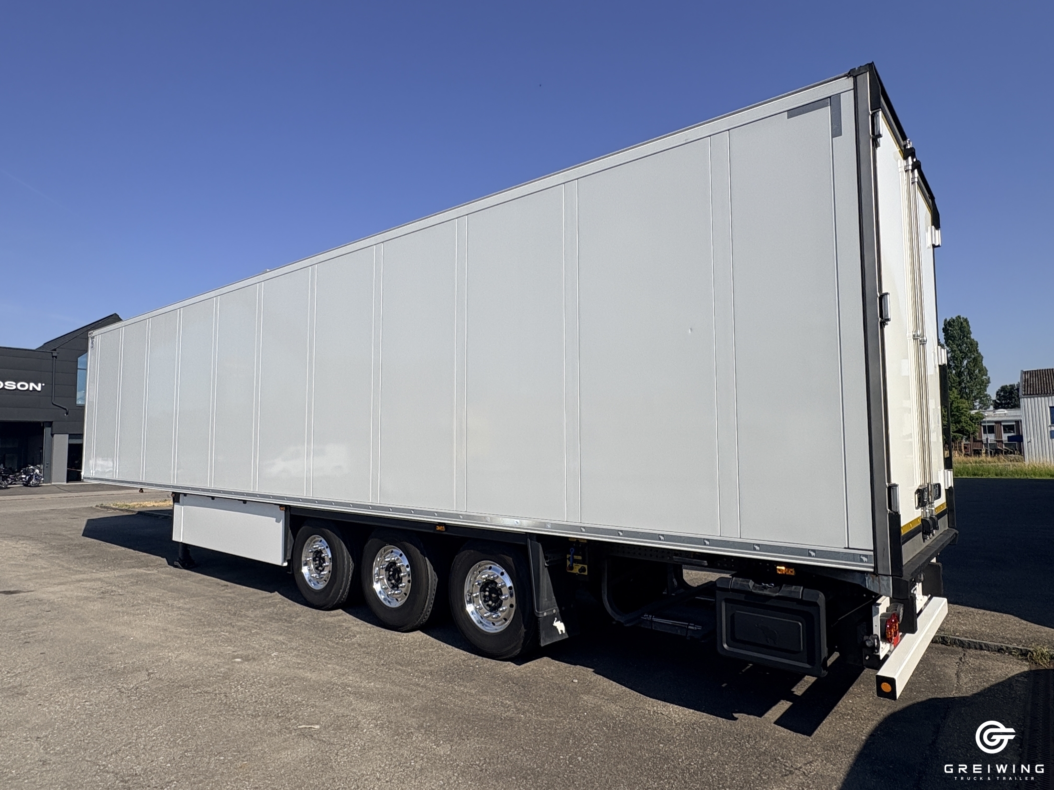 GTTC9636_2957930 vehicle image