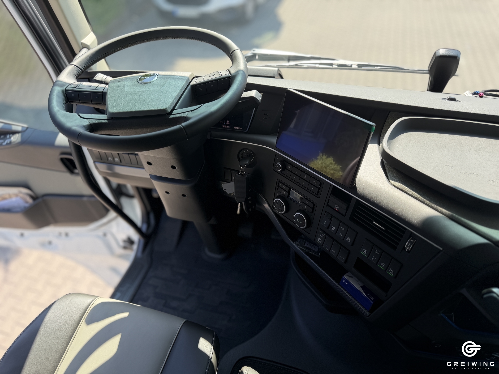 GTTC9636_2957931 vehicle image