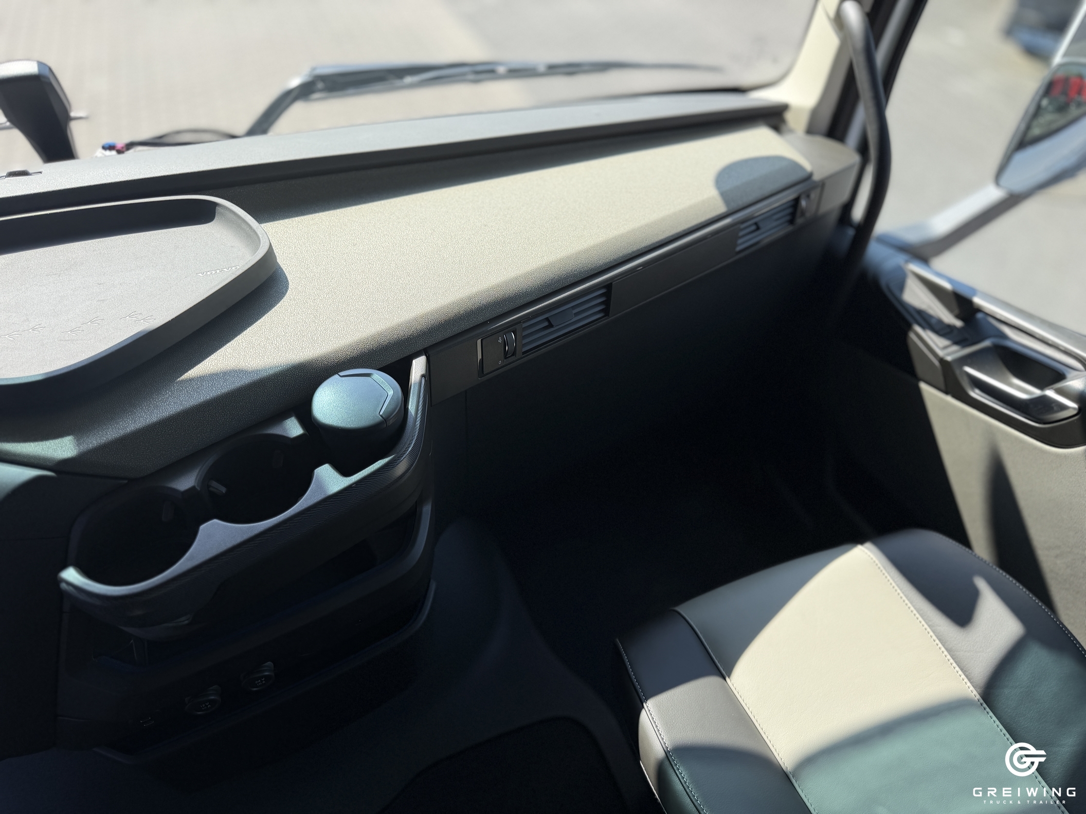 GTTC9636_2957931 vehicle image