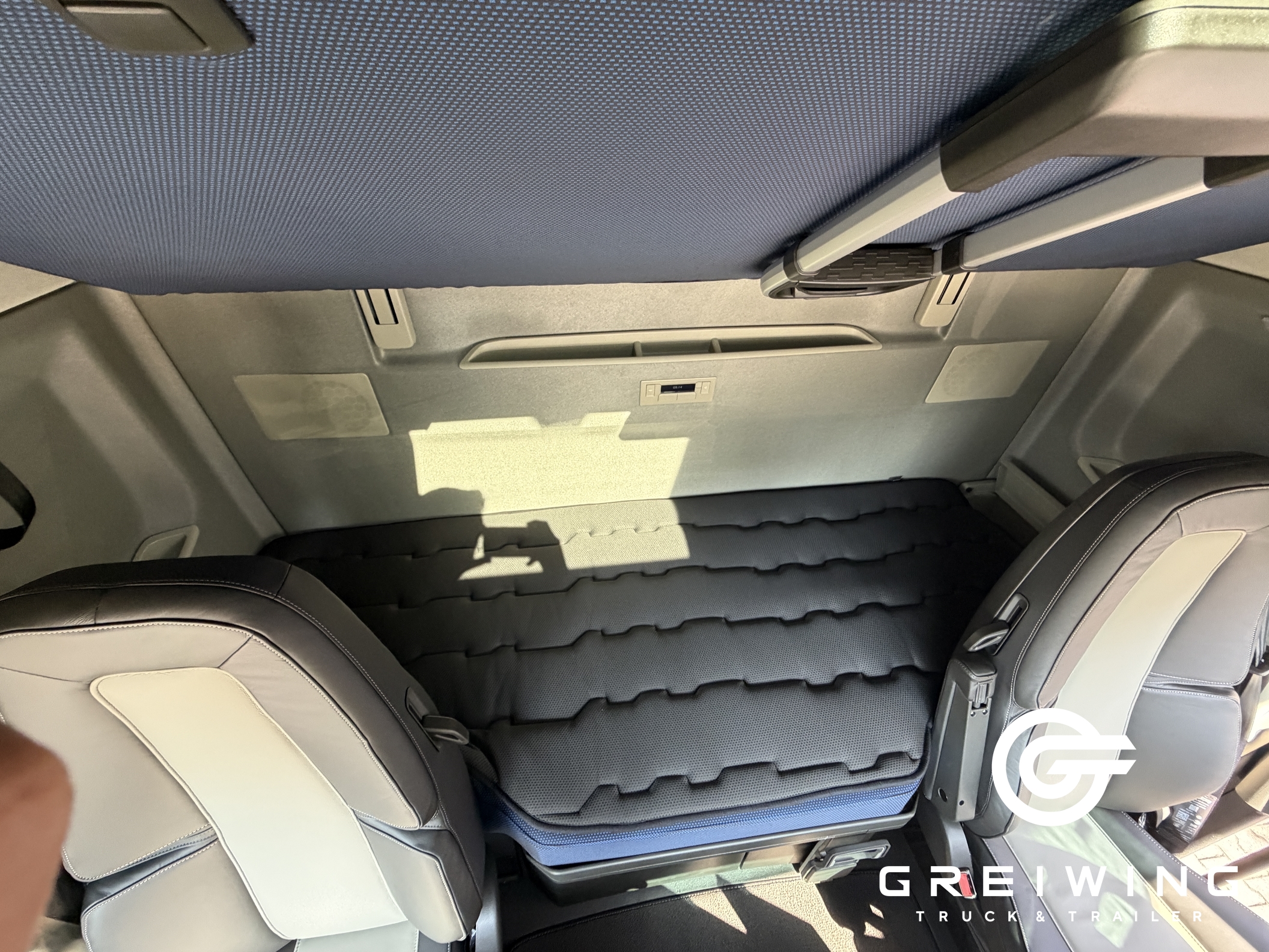 GTTC9636_2957931 vehicle image
