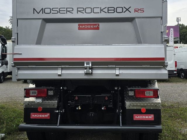 IVEC8500_2712946 vehicle image