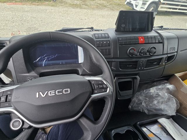 IVEC8500_2712948 vehicle image