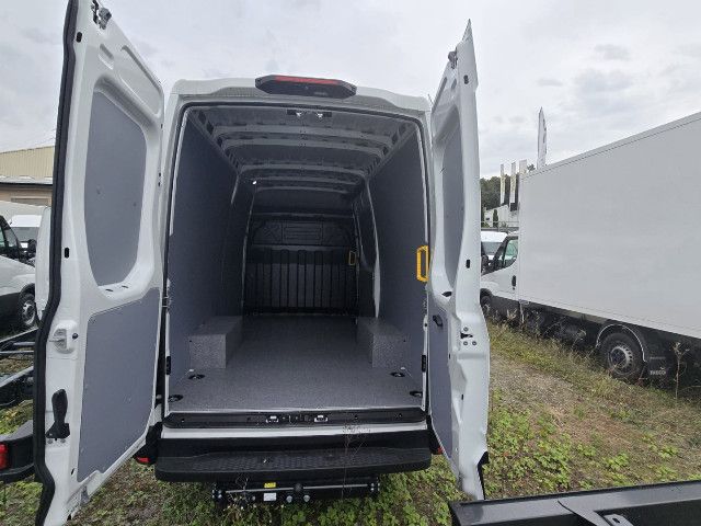 IVEC8500_2712953 vehicle image