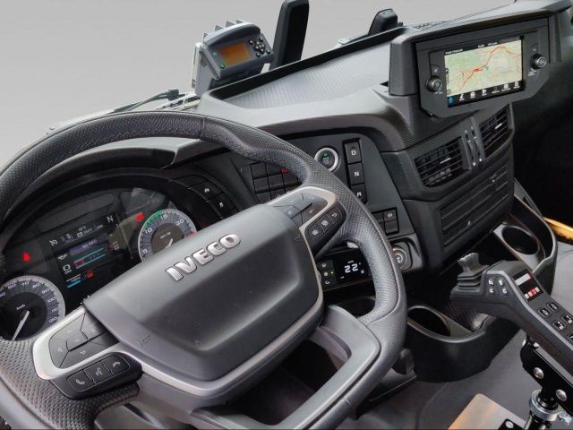 IVEC8500_2645166 vehicle image