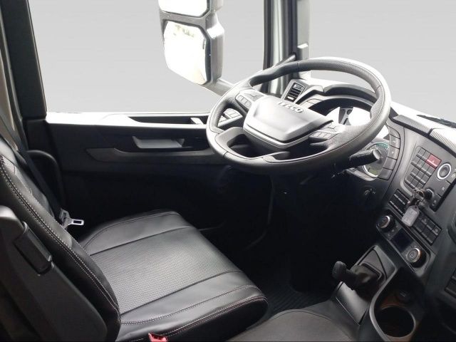 IVEC8500_2645170 vehicle image