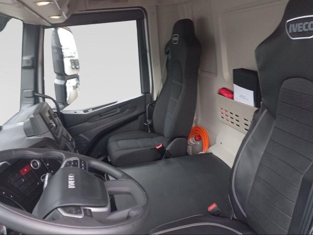 IVEC8500_2645170 vehicle image