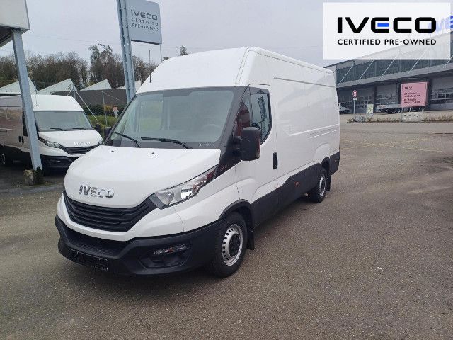 OKTR8398_2581579 vehicle image