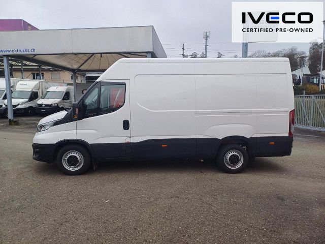 OKTR8398_2581579 vehicle image