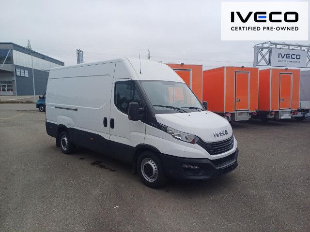 OKTR8398_2581579 vehicle image
