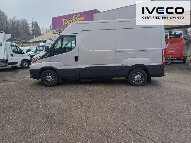 OKTR8398_2656131 vehicle image