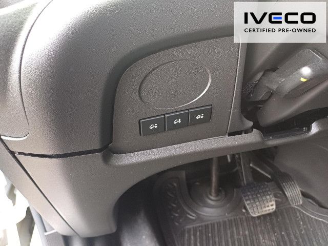 OKTR8398_2656131 vehicle image