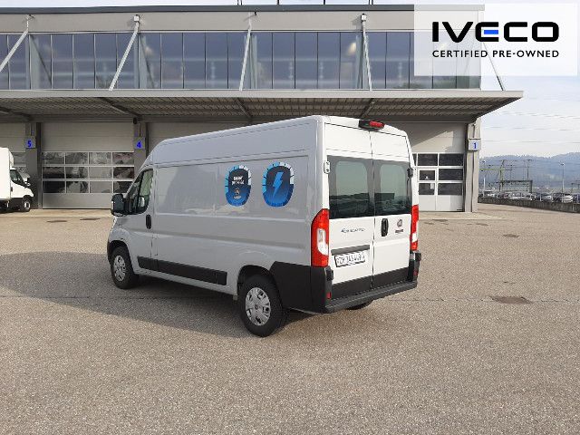 OKTR8398_2734404 vehicle image