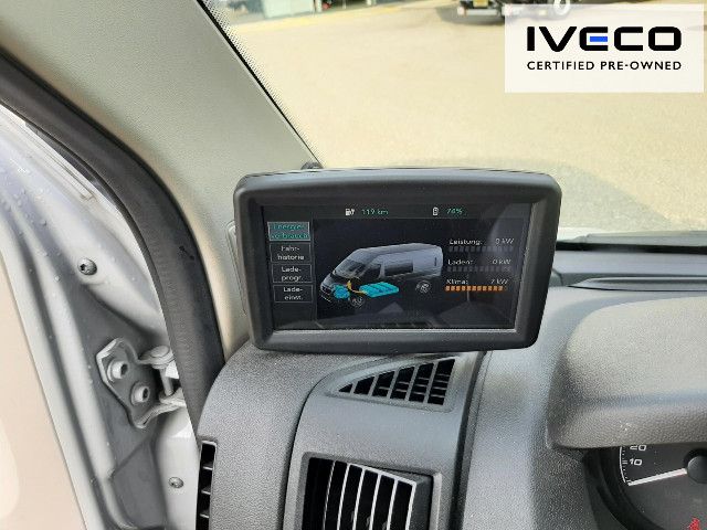 OKTR8398_2734404 vehicle image