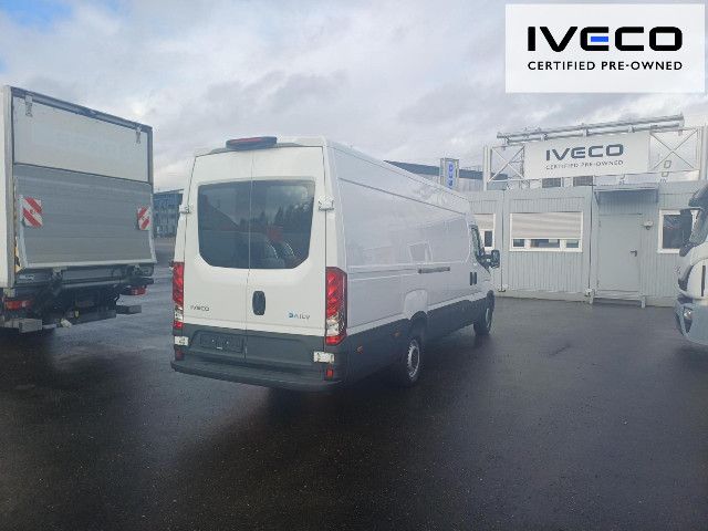 OKTR8398_2828445 vehicle image