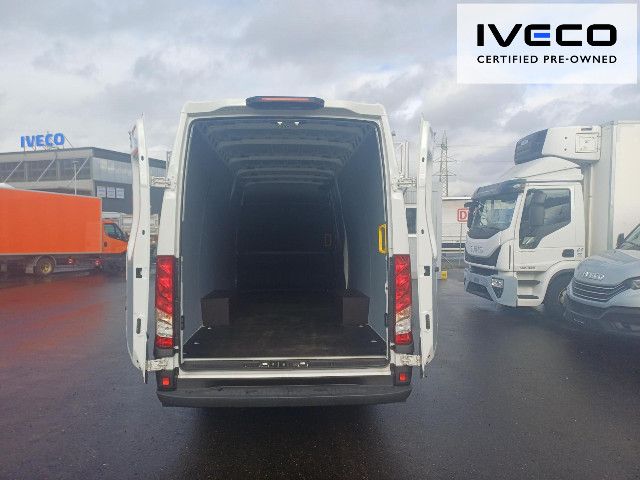 OKTR8398_2828445 vehicle image