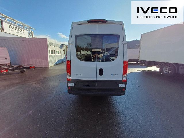 OKTR8398_2820650 vehicle image