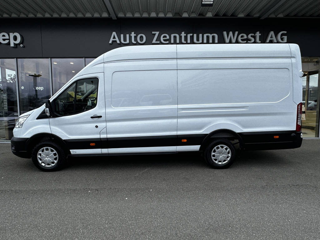 AZWE3302_2551831 vehicle image