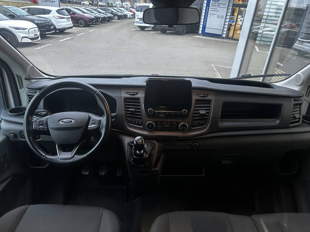 AZWE3302_2551831 vehicle image