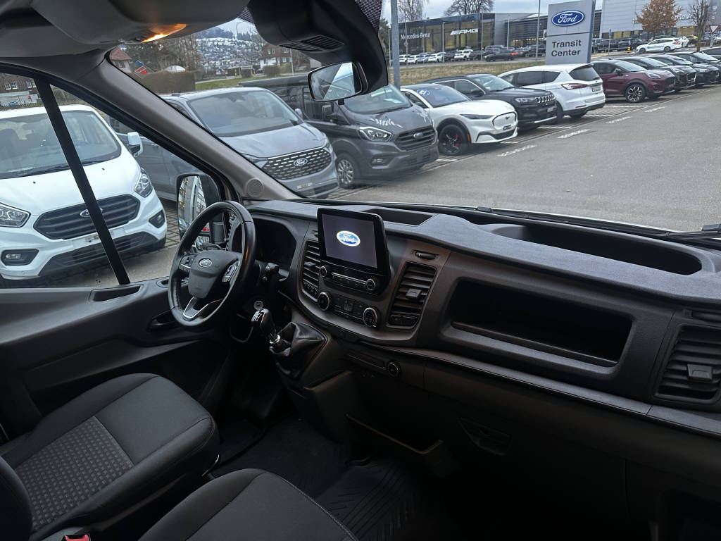AZWE3302_2551831 vehicle image