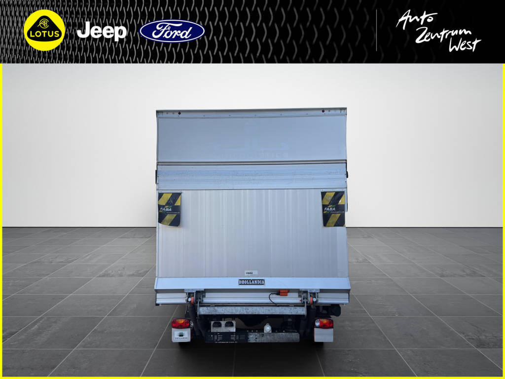 AZWE3302_2666709 vehicle image