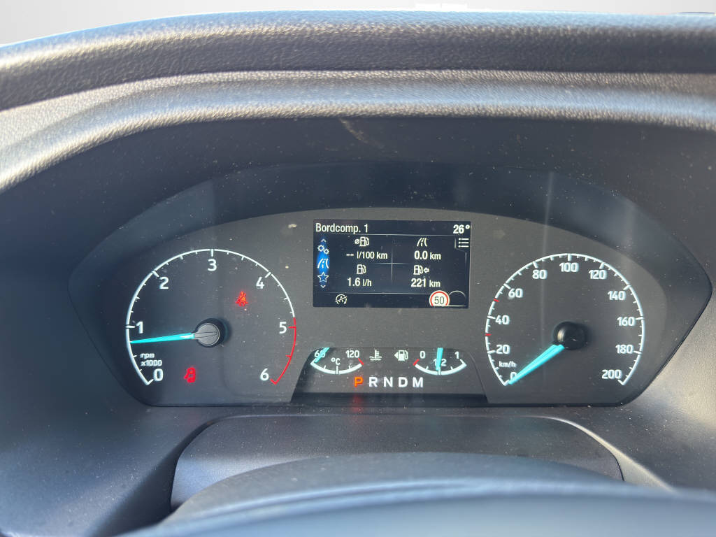 AZWE3302_2666709 vehicle image