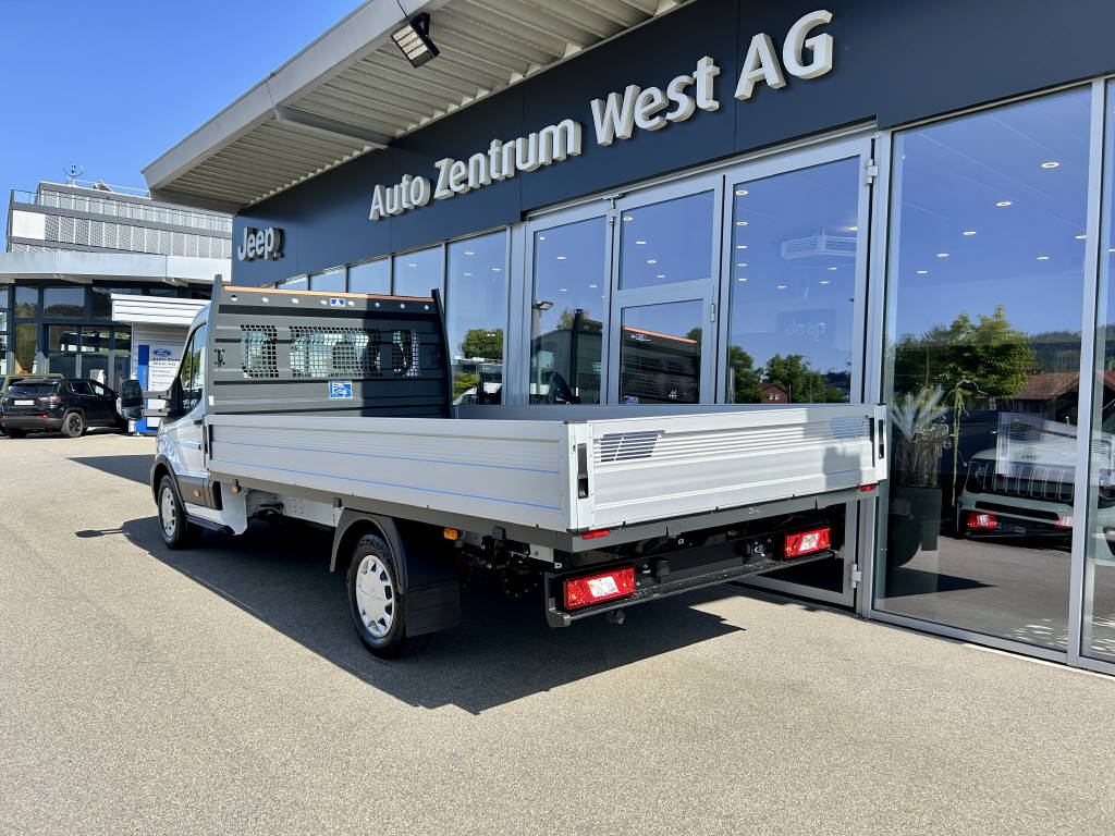 AZWE3302_2551837 vehicle image
