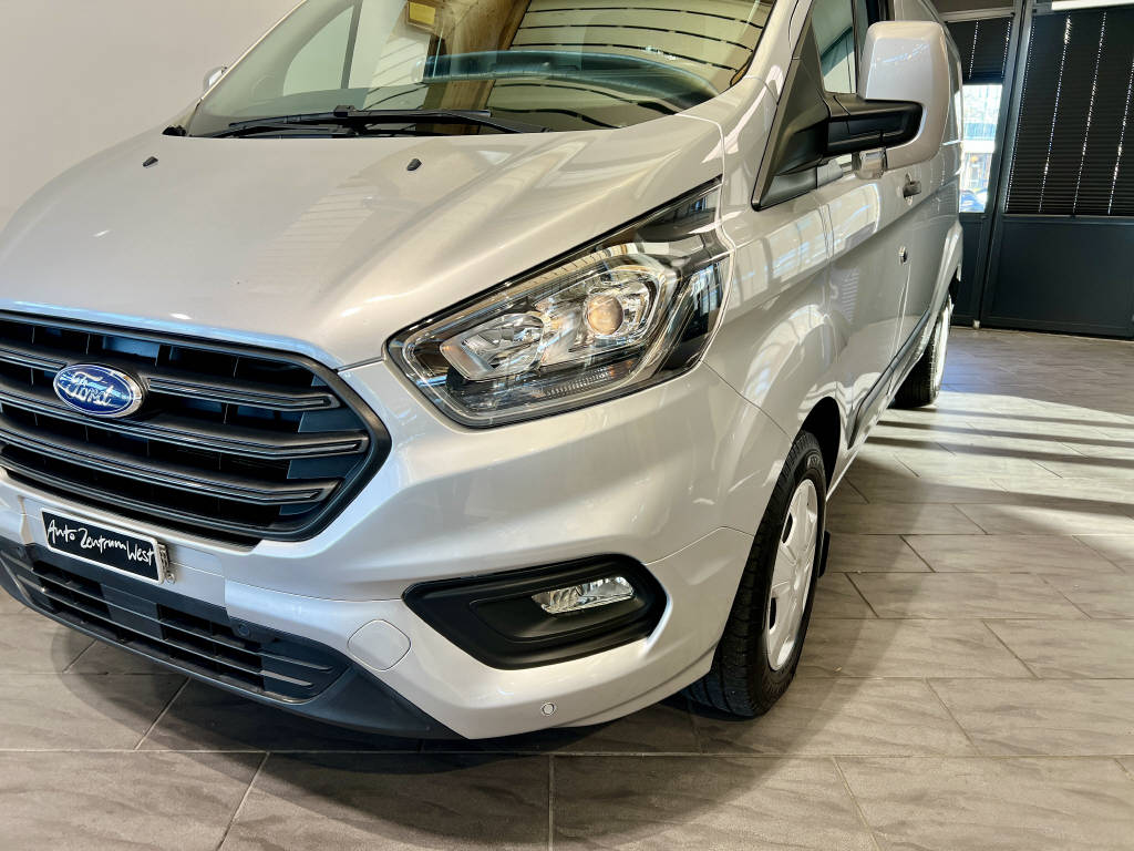 AZWE3302_2551839 vehicle image