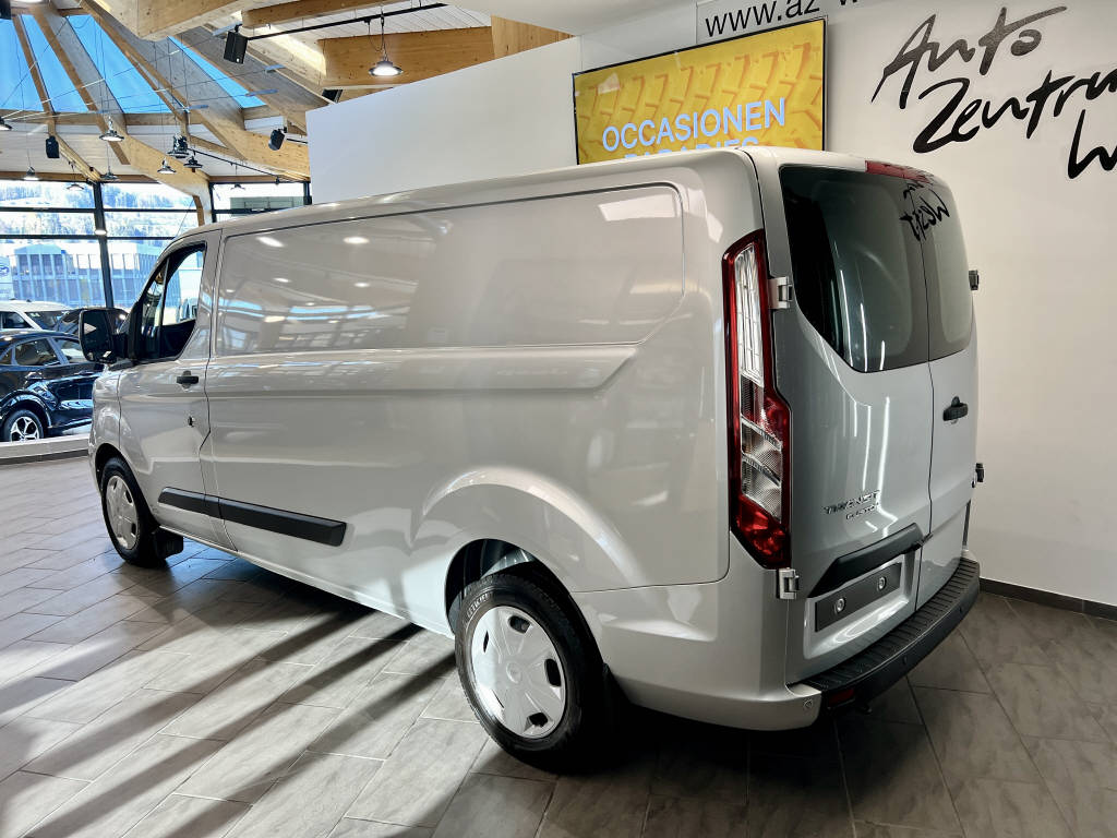 AZWE3302_2551839 vehicle image