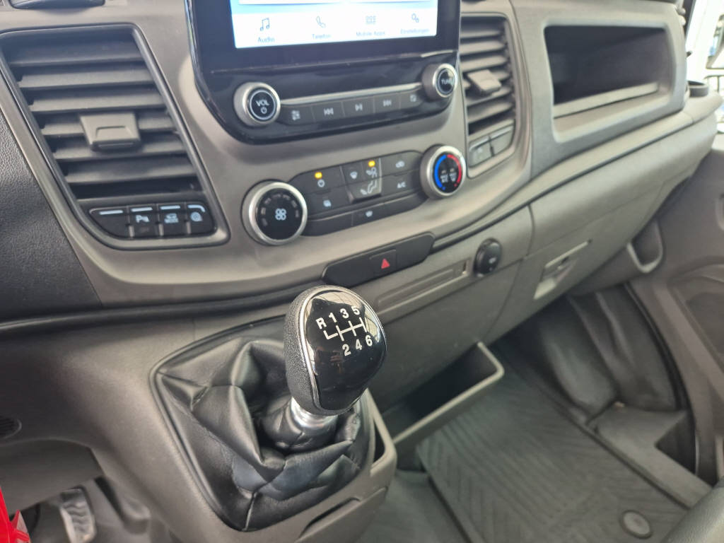 AZWE3302_2825184 vehicle image